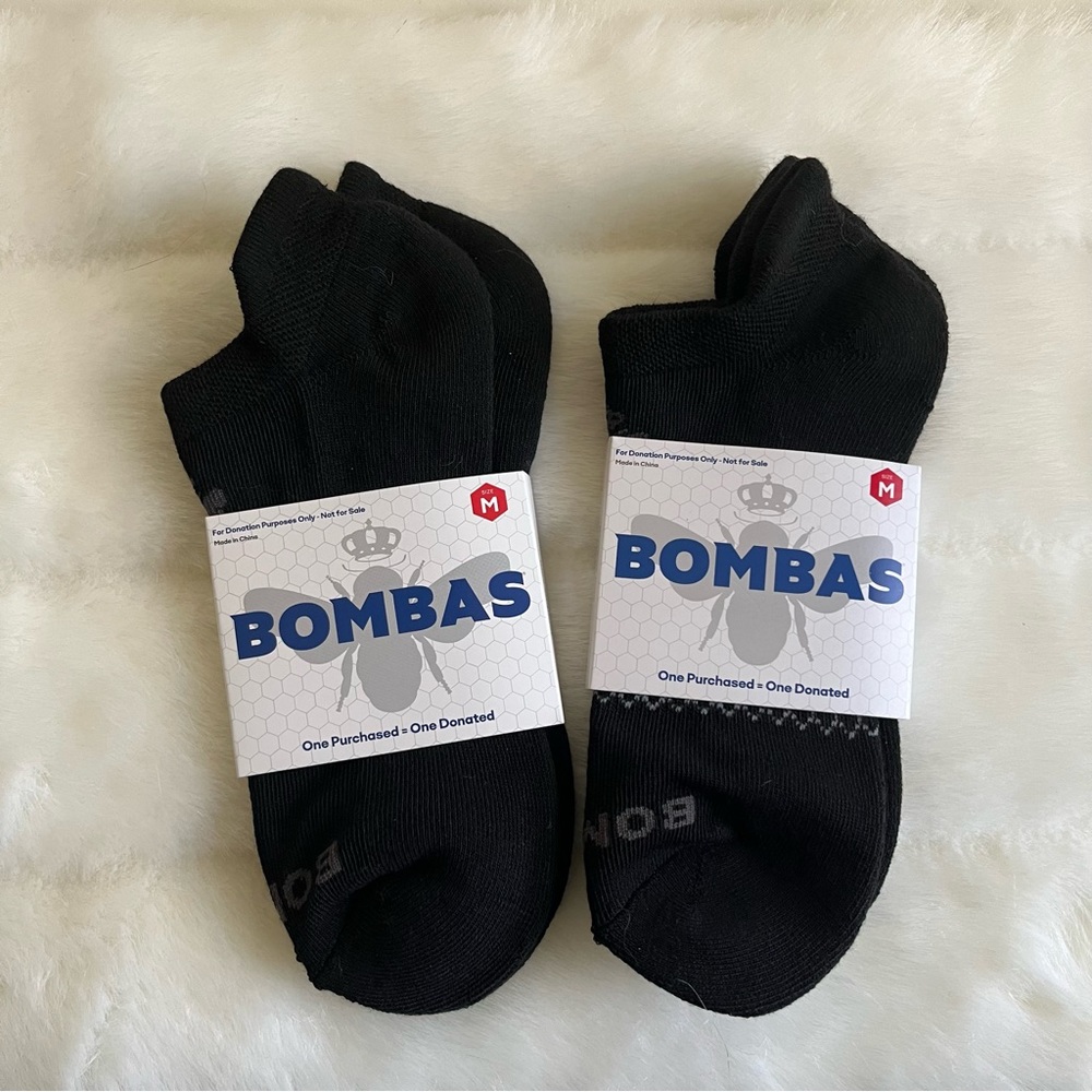 2 pairs of medium black bombas socks